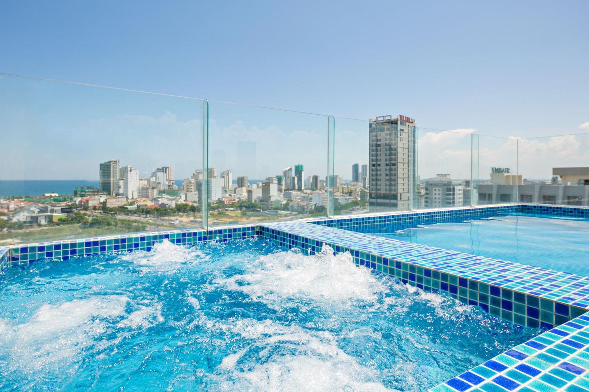 Bliss Luxury Hotel 다낭 외부 사진