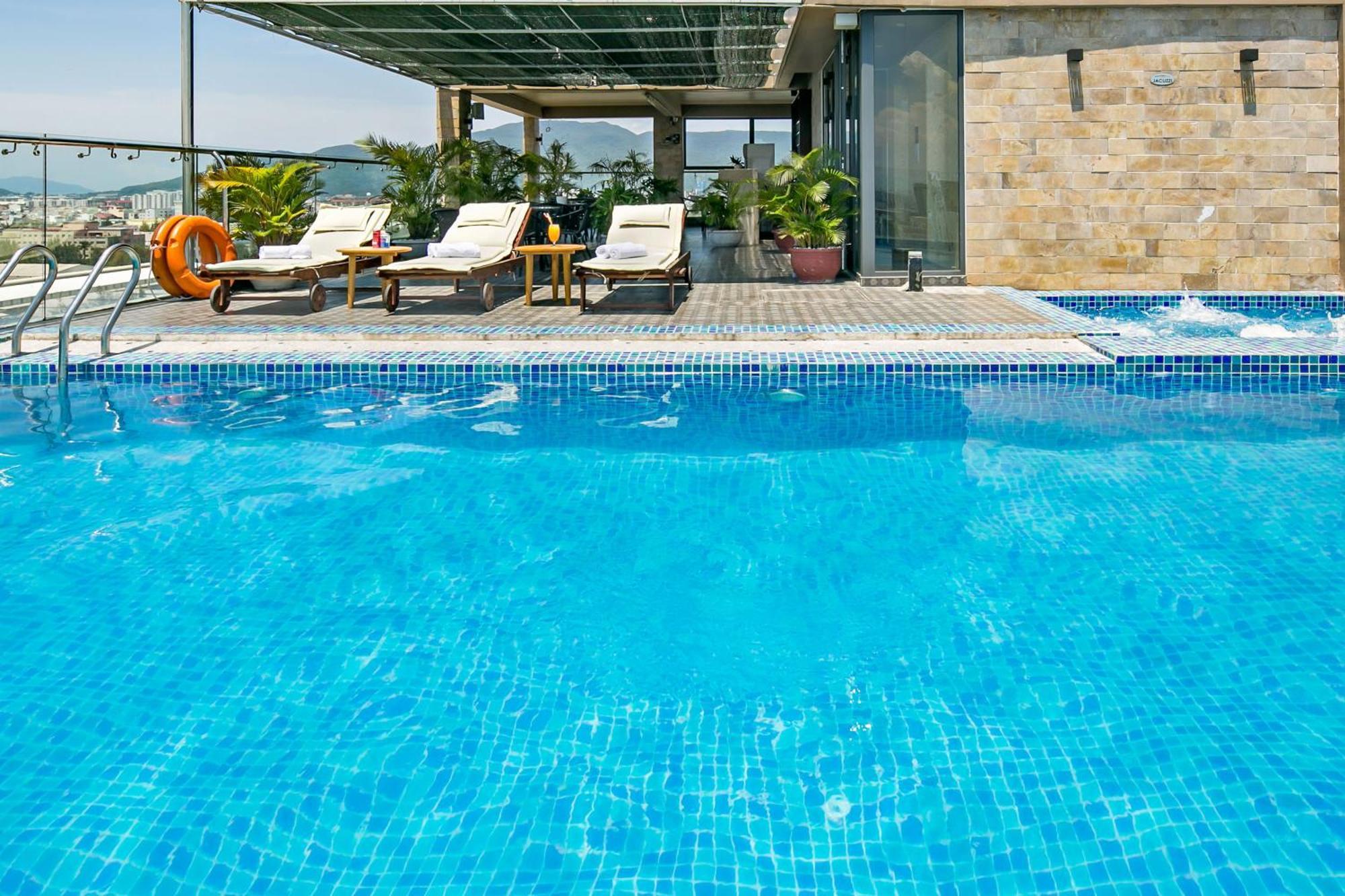 Bliss Luxury Hotel 다낭 외부 사진