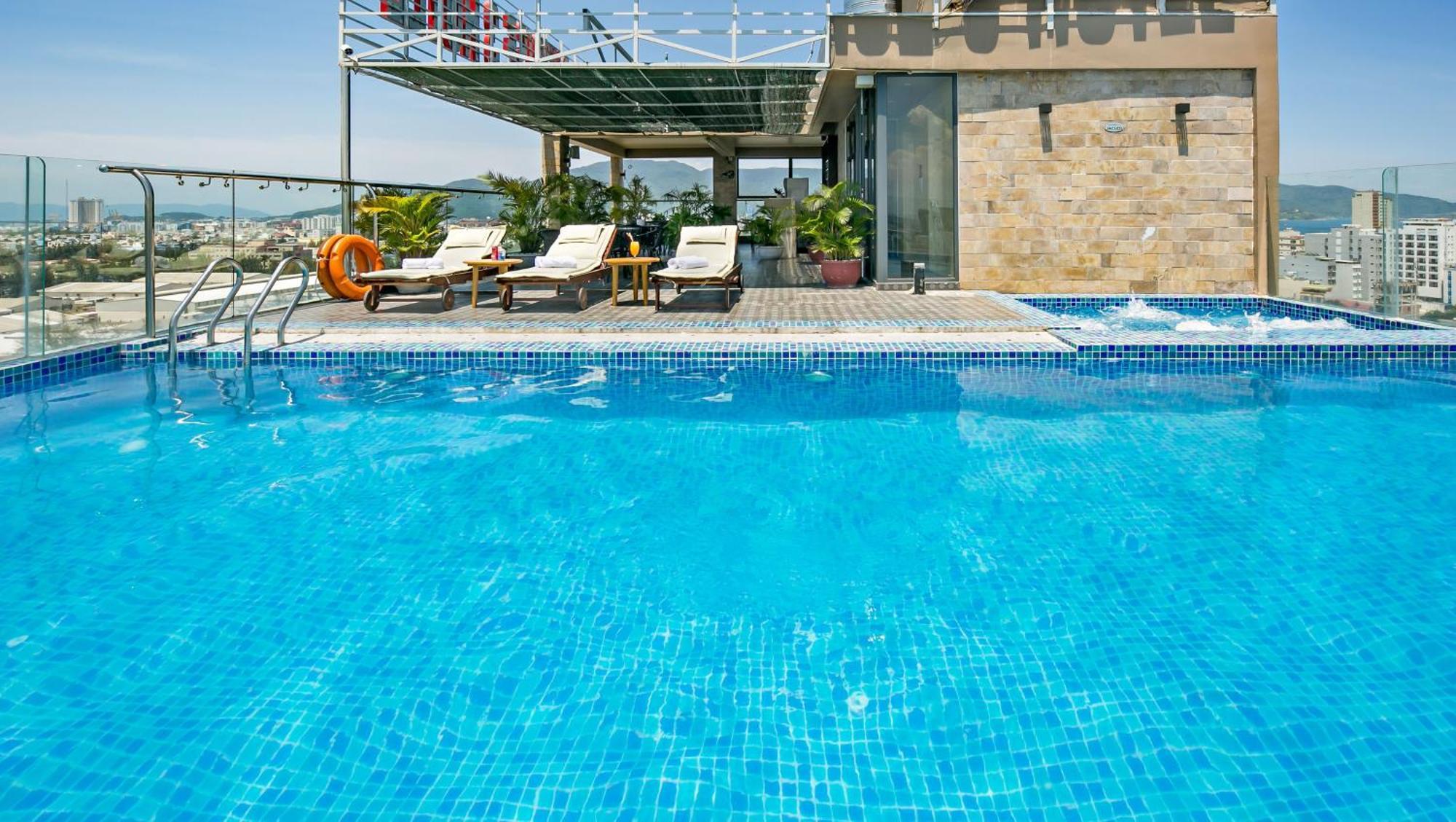 Bliss Luxury Hotel 다낭 외부 사진